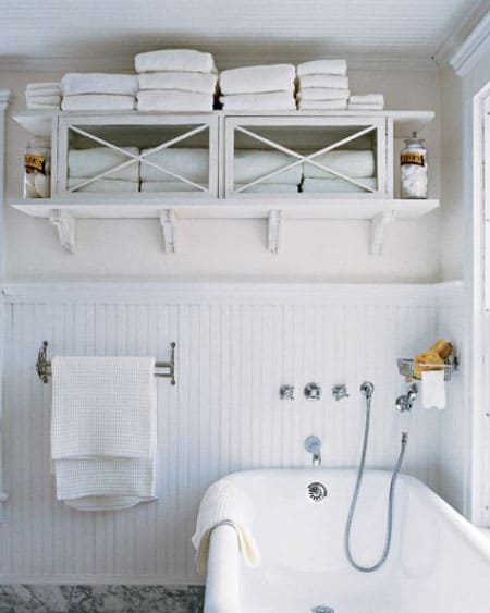 Here are lots of great bathroom towel organization ideas to maximize storage space for all size bathrooms. Also includes lots more bathroom organization ideas!