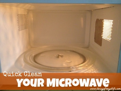 How To Quick Clean Your Microwave